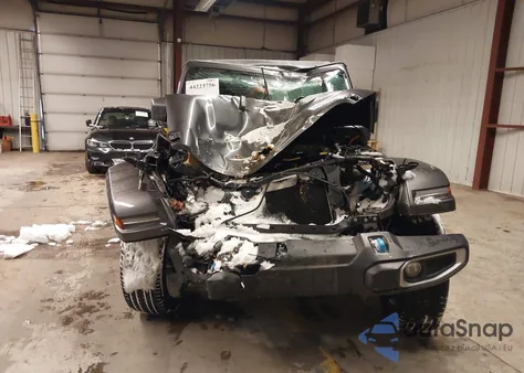 2023 Jeep Wrangler 4Xe Sahara 4X4 из США, поврежденный, VIN 1C4JJXP68PW684890